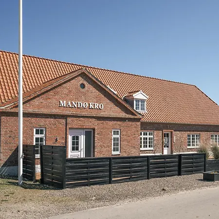 Mando Hotel *